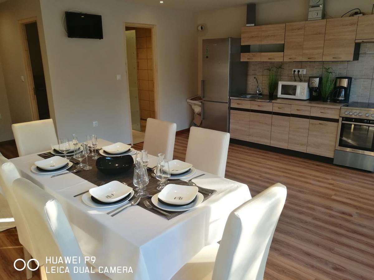 Room4U Apartment Balatonszemes Ngoại thất bức ảnh